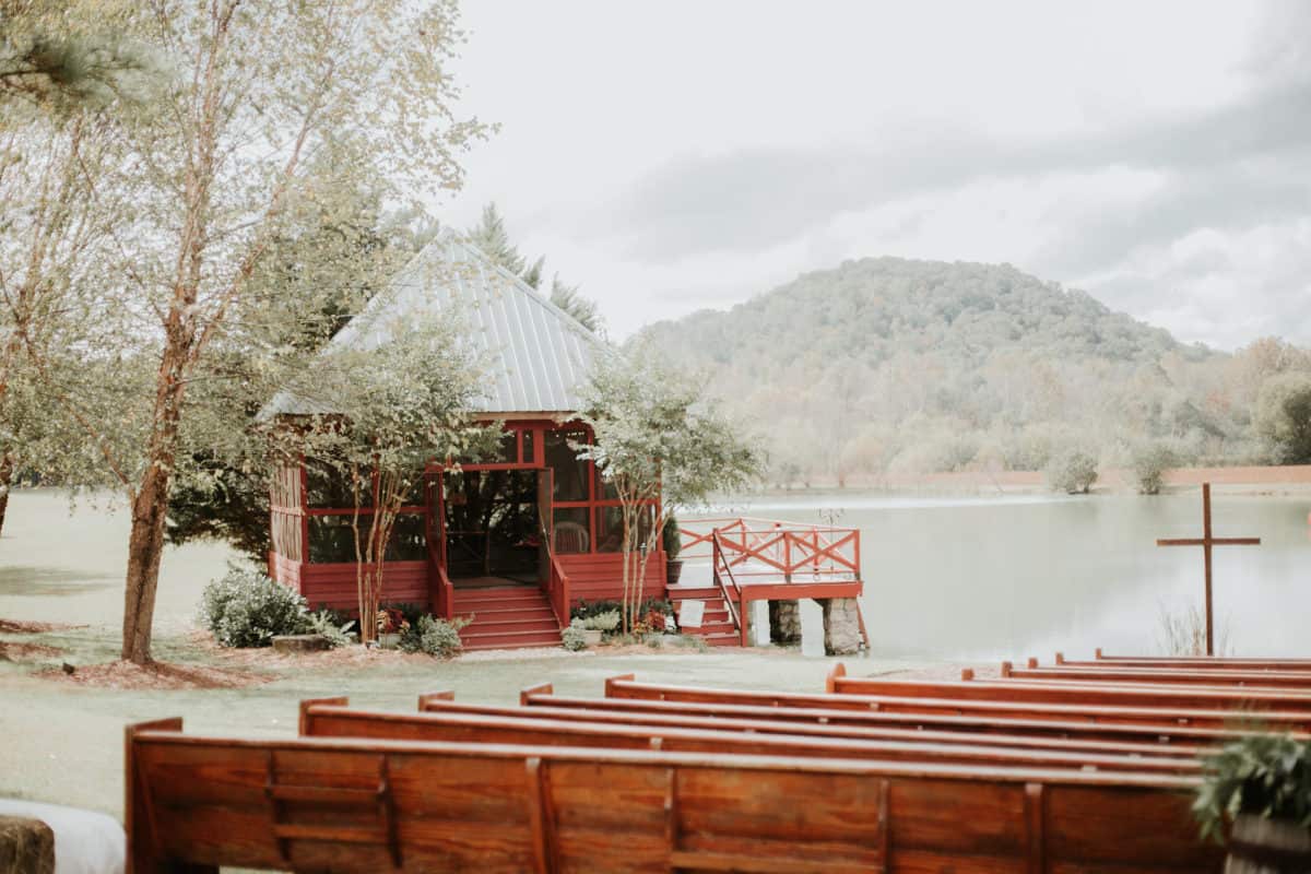 lakeside at vintage wedding venue in georgia