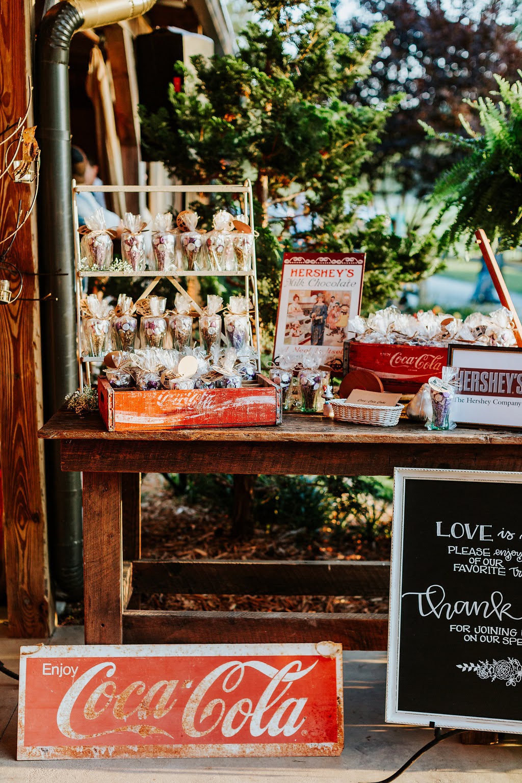 Wedding Favors - How to Choose the Right One | Brittany Rae Photography | Spring Lake Events | Rockmart, GA