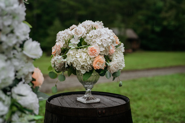 The Best Fall Wedding Flowers for Your Rustic Wedding | Janio Militao Photography | Spring Lake Events | Rockmart, GA