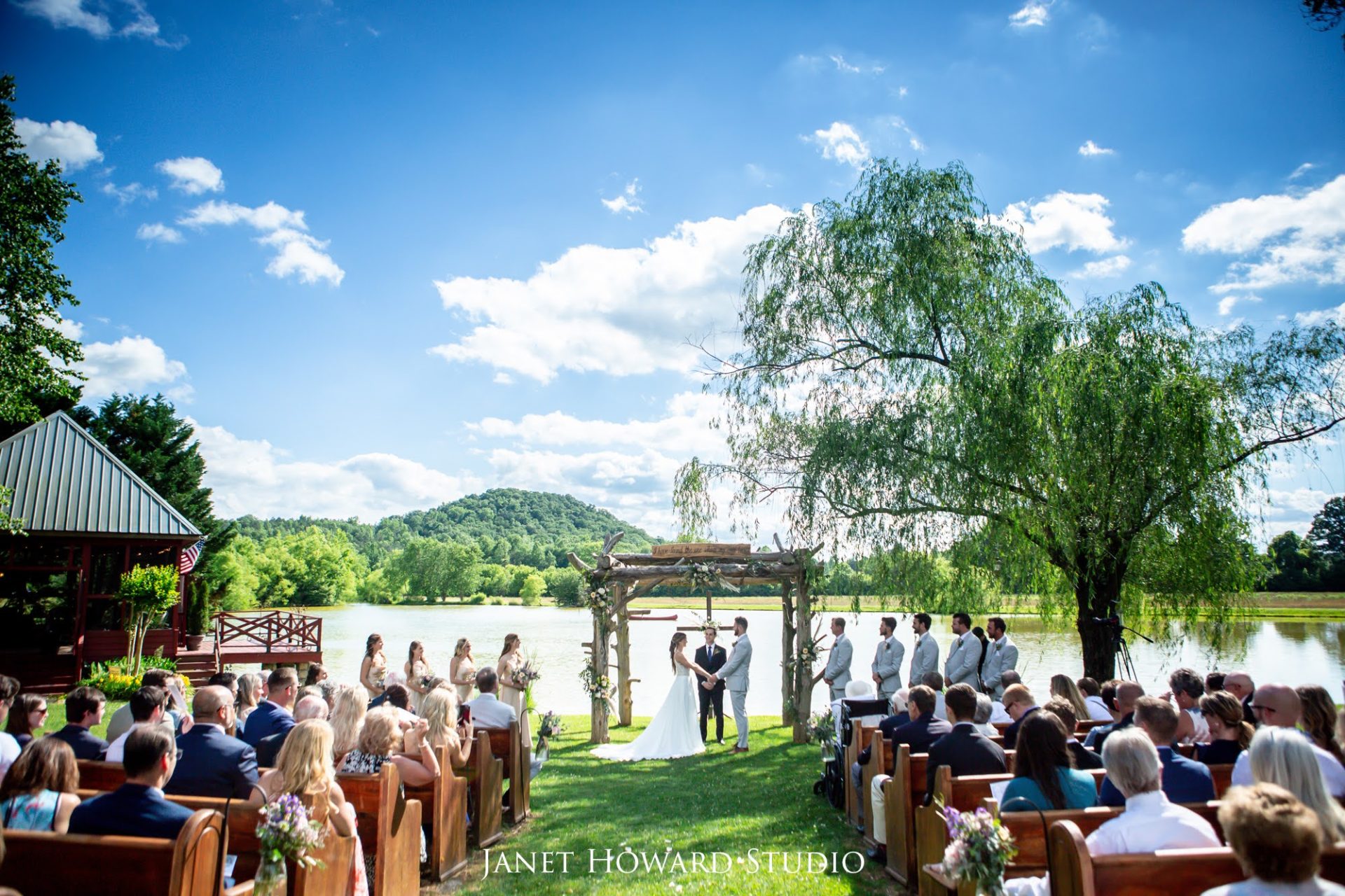 Unique Wedding Ceremony Ideas | Janet Howard Photography | Spring Lake Events | Rockmart, GA